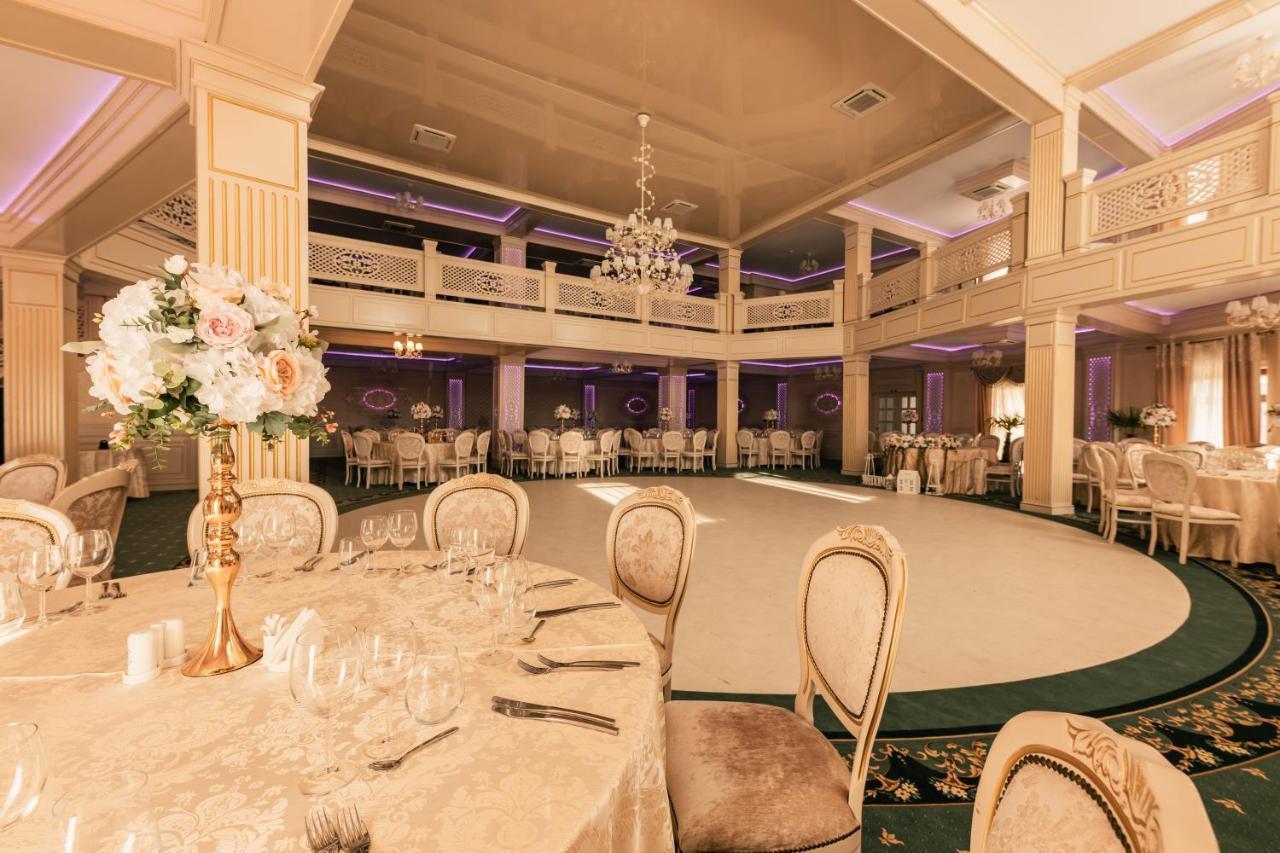 Hotel Coral Valea Lupului  Экстерьер фото