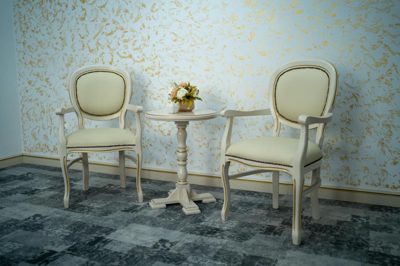 Hotel Coral Valea Lupului  Экстерьер фото