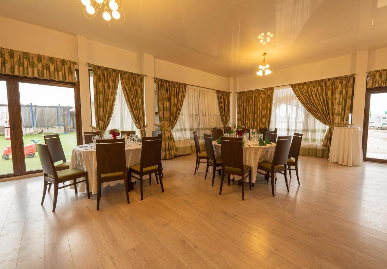 Hotel Coral Valea Lupului  Экстерьер фото
