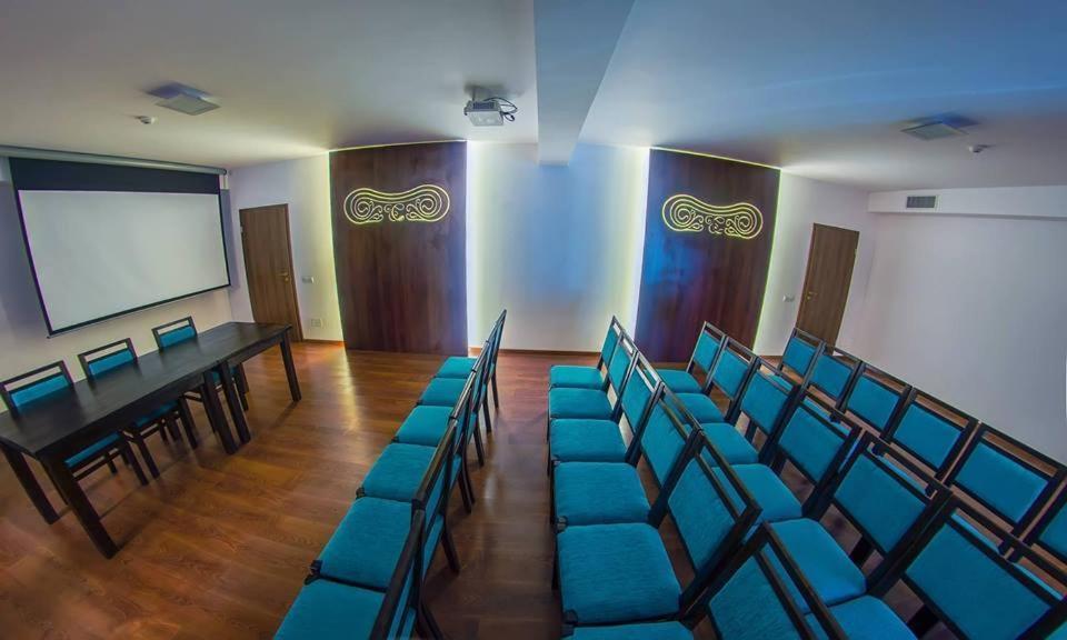 Hotel Coral Valea Lupului  Экстерьер фото